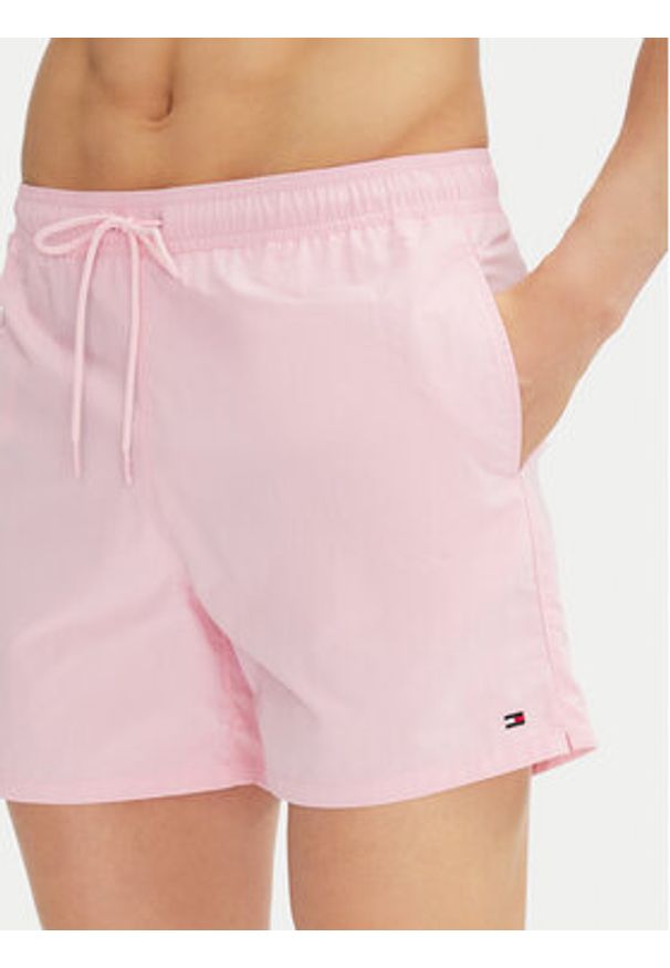 TOMMY HILFIGER - Tommy Hilfiger Szorty kąpielowe UM0UM03477 Różowy Regular Fit. Kolor: różowy. Materiał: syntetyk