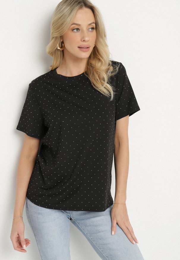 Born2be - Czarny T-shirt z Wiskozą i Cyrkoniami Sanistria. Okazja: na co dzień, na spacer. Kolor: czarny. Materiał: wiskoza. Styl: klasyczny, casual