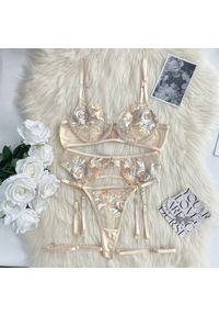 Intica - Komplet bielizny z koronkowym wykończeniem na wyjątkowe okazje Shell. Kolor: beżowy. Materiał: koronka #1