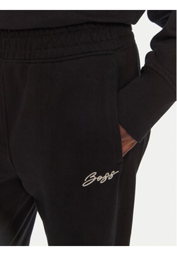 BOSS Spodnie dresowe 50540278 Czarny Regular Fit. Kolor: czarny. Materiał: dresówka