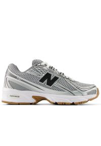 Buty młodzieżowe New Balance GR740GB - szare. Kolor: szary. Materiał: materiał, syntetyk. Szerokość cholewki: normalna. Sezon: lato. Sport: turystyka piesza