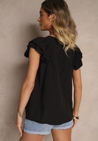 Renee - Czarna Bluzka z Wiskozą i Falbankami Divama. Okazja: na co dzień. Typ kołnierza: kołnierz z falbankami. Kolor: czarny. Materiał: wiskoza. Styl: elegancki, casual #4