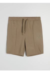 Sinsay - Wiskozowe szorty slim - zielony. Kolor: zielony. Materiał: wiskoza