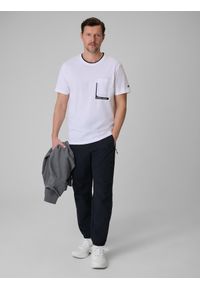 4f - 4F T-shirt regular z nadrukiem męski - biały S. Okazja: na co dzień. Kolor: biały. Materiał: dzianina, bawełna, materiał. Wzór: nadruk. Styl: klasyczny, casual #2