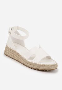 Renee - Białe Sandały VICES na Platformie z Plecionką i Wycięciami Helimis. Zapięcie: sprzączka. Kolor: biały. Materiał: koronka. Wzór: koronka. Sezon: lato. Obcas: na platformie #9