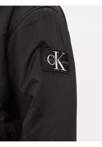 Calvin Klein Jeans Kurtka przejściowa J30J323462 Czarny Regular Fit. Kolor: czarny. Materiał: syntetyk