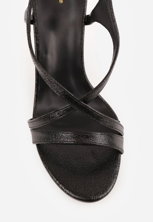 Born2be - Czarne Eleganckie Sandały VICES na Szpilce z Paskami w Kształcie Litery X Astamene. Okazja: na ślub cywilny, na randkę, na komunię, na wesele. Zapięcie: pasek. Kolor: czarny. Materiał: satyna. Obcas: na szpilce. Styl: elegancki