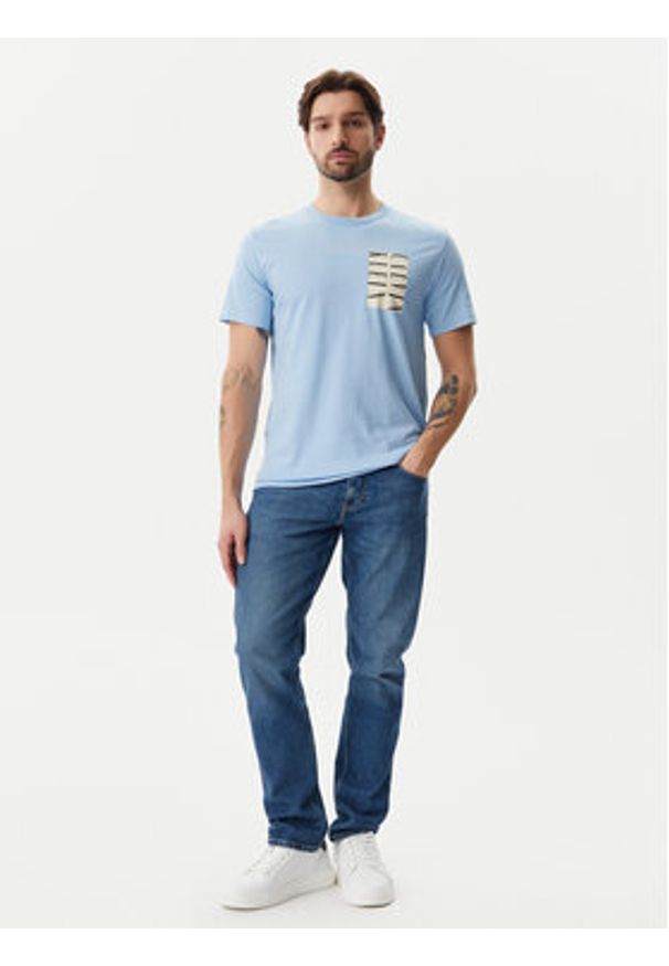 Calvin Klein Jeans T-Shirt Serif Box Graphic J30J327474 Błękitny Regular Fit. Kolor: niebieski. Materiał: bawełna