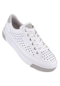 Skórzane komfortowe buty damskie sportowe ażurowe białe Rieker L8849-80. Kolor: biały. Materiał: skóra. Wzór: ażurowy #1