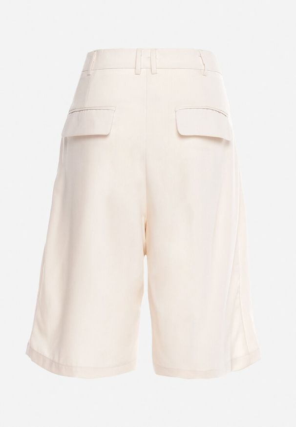 Born2be - Jasnobeżowe Garniturowe Szorty z Wiskozą i Wysokim Stanem Zapinane na Suwak Lirvia. Stan: podwyższony. Kolor: beżowy. Materiał: wiskoza. Sezon: lato. Styl: elegancki