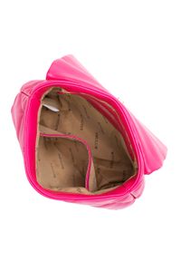Wittchen - Torebka kuferek z miękkiej ekoskóry pikowana na łańcuszku różowa. Kolor: różowy. Wzór: haft. Dodatki: z haftem. Materiał: skórzane. Styl: elegancki, wizytowy #4