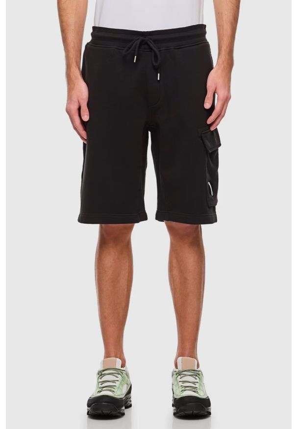 C.P. Company - C.P. COMPANY Czarne spodenki męskie Bermudy-Cargo, Rozmiar L. Kolor: czarny