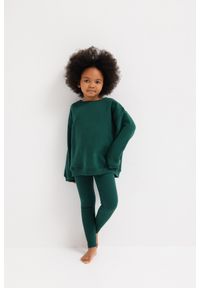 Marsala - MINI bluza o luźnym kroju w kolorze FOREST GREEN - OXFORD-80-86 (12-18). Kolor: zielony. Materiał: jeans, dzianina, dresówka, bawełna, poliester. Wzór: gładki. Sezon: lato, zima, jesień, wiosna. Styl: klasyczny