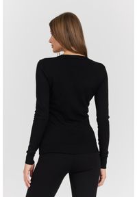Guess - GUESS Czarny damski sweter Rylie Triangle Logo, Rozmiar M. Kolor: czarny. Materiał: poliester, wiskoza, elastan, materiał. Długość rękawa: długi rękaw. Długość: długie. Styl: klasyczny #5