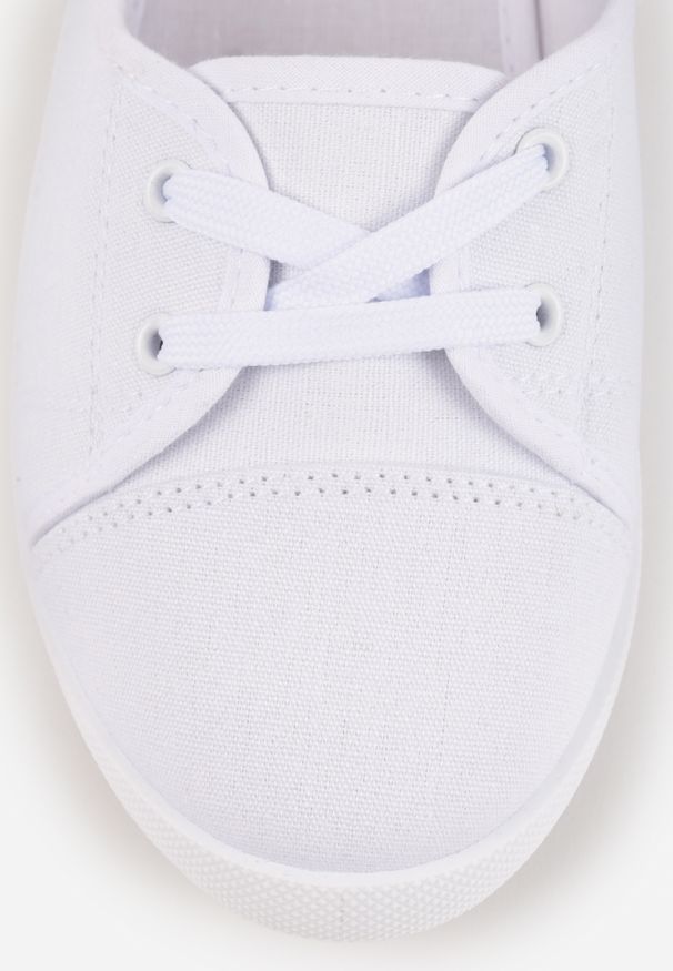 Renee - Białe Tenisówki Przed Kostkę z Krótkim Sznurowaniem Aviole. Wysokość cholewki: przed kostkę. Kolor: biały