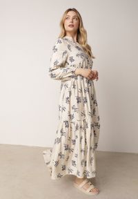 Born2be - Jasnobeżowa Rozkloszowana Sukienka z Wiskozy z Dekoltem na Guziki Watesa. Okazja: na co dzień. Kolor: beżowy. Materiał: wiskoza. Typ sukienki: proste, rozkloszowane. Styl: boho, casual #5