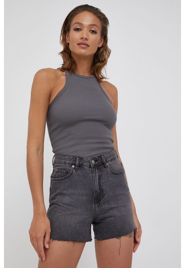 Dr. Denim szorty jeansowe damskie kolor szary gładkie high waist. Stan: podwyższony. Kolor: szary. Materiał: denim, jeans. Wzór: gładki