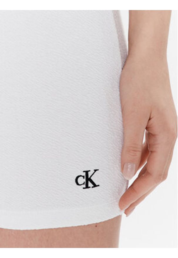 Calvin Klein Jeans Spódnica ołówkowa J20J220795 Biały Slim Fit. Kolor: biały. Materiał: syntetyk