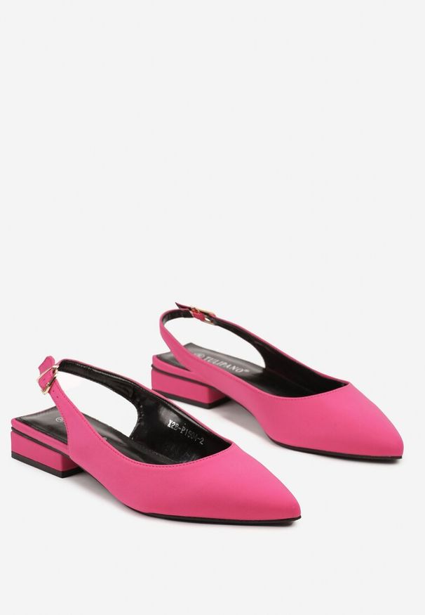 Born2be - Fuksjowe Sandały Vices z Odkrytą Piętą Zapinane na Sprzączkę Fiolalia. Zapięcie: sprzączka. Kolor: różowy. Materiał: jeans. Obcas: na obcasie. Styl: klasyczny, elegancki. Wysokość obcasa: niski