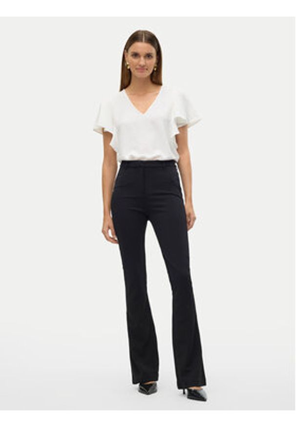 Vero Moda Spodnie materiałowe Vmamira 10250284 Czarny Regular Fit. Kolor: czarny. Materiał: syntetyk
