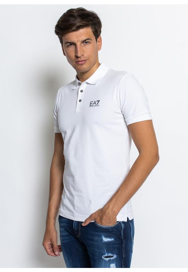 Koszulka męska Polo EA7 Emporio Armani (8NPF04 PJM5Z 1100). Okazja: na co dzień. Typ kołnierza: polo. Kolor: biały. Materiał: jeans, bawełna, dresówka. Styl: klasyczny, casual, elegancki, sportowy