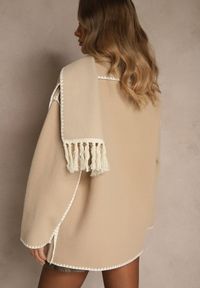 Renee - Beżowa Kurtka Oversize z Szalikiem i Ozdobnymi Przeszyciami Claritila. Okazja: na co dzień. Kolor: beżowy. Materiał: jeans. Styl: casual
