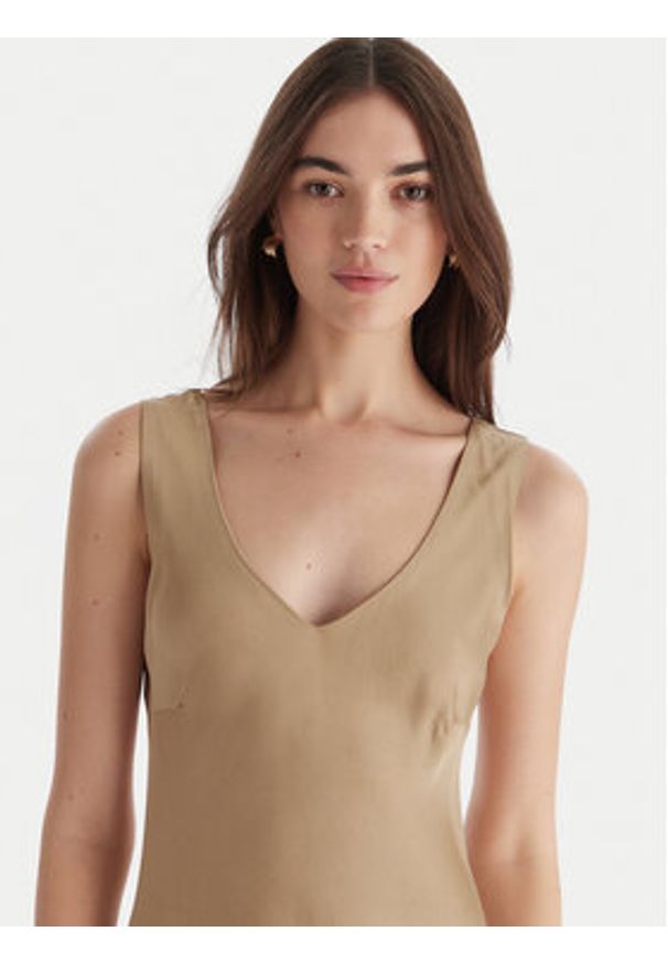 ViCOLO Sukienka koktajlowa TF0247 Beżowy Regular Fit. Kolor: beżowy. Materiał: wiskoza. Styl: wizytowy