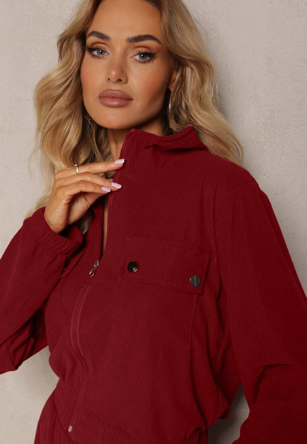 Renee - Bordowy Komplet Dresowy w Prążki Bluza Kurtka Rozpinana z Kołnierzykiem i Spodnie Lisulla. Kolor: czerwony. Materiał: dresówka. Wzór: prążki. Sport: turystyka piesza