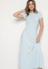 Born2be - Jasnoniebieska Sukienka o Taliowanym Kroju z Krótkim Rękawem Liravise. Okazja: na co dzień. Kolor: niebieski. Długość rękawa: krótki rękaw. Sezon: wiosna, lato. Typ sukienki: rozkloszowane. Styl: klasyczny, casual, elegancki #6