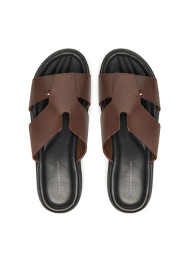 TOMMY HILFIGER - Tommy Hilfiger Klapki Premium Slipon Lh Sand FM0FM05357 Brązowy. Kolor: brązowy. Materiał: skóra
