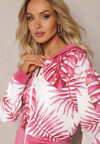 Renee - Różowy Welurowy Komplet Dresowy z Wzorzystą Bluzą z Kapturem i Joggerami Rouviana. Kolor: różowy. Materiał: welur, dresówka