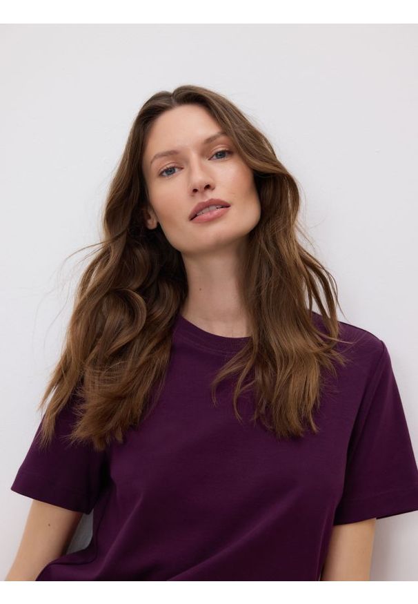 Reserved - T-shirt z bawełny merceryzowanej - fioletowy. Kolor: fioletowy. Materiał: bawełna