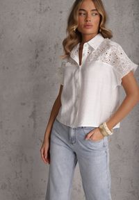 Renee - Biała Wiskozowa Koszula z Krótkim Rękawem Zdobiona Koronkowymi Wstawkami Phiniche. Okazja: na imprezę. Kolor: biały. Materiał: wiskoza, koronka. Długość rękawa: krótki rękaw. Długość: krótkie. Wzór: aplikacja. Sezon: lato. Styl: elegancki #7