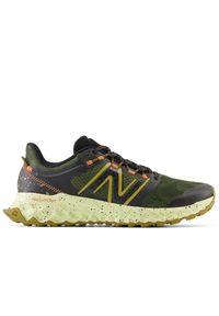 Buty New Balance Fresh Foam Garoe MTGAROC1 - zielone. Zapięcie: sznurówki. Kolor: zielony. Materiał: syntetyk, materiał, guma. Szerokość cholewki: normalna. Sport: fitness, bieganie