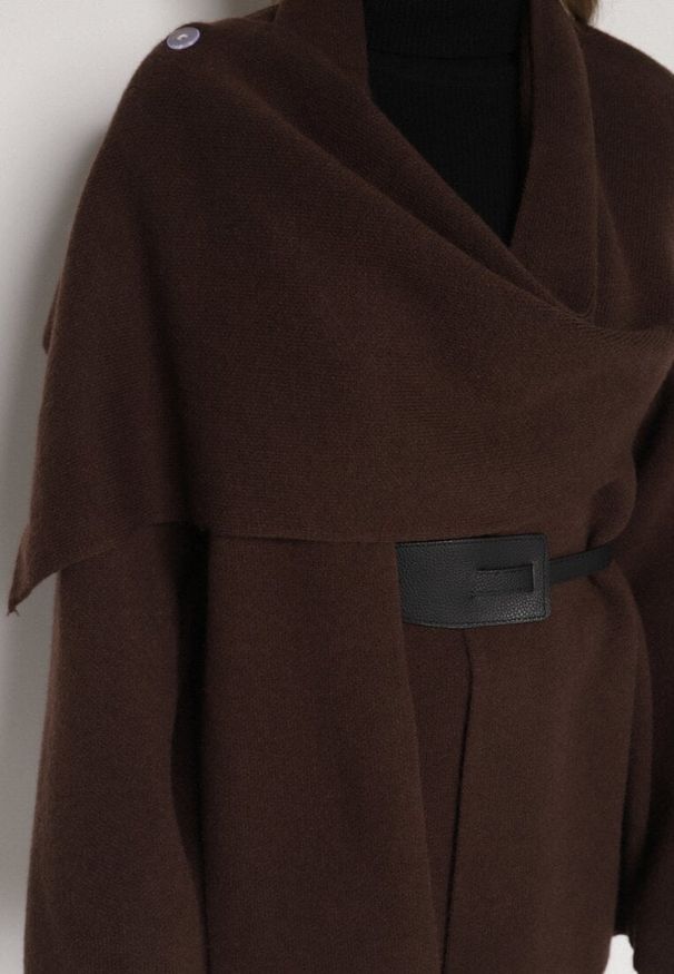 Born2be - Brązowy Wiskozowy Kardigan z Paskiem i Narzutką Rewedisa. Okazja: na randkę, do pracy, na spotkanie biznesowe. Kolor: brązowy. Materiał: wiskoza. Styl: biznesowy, elegancki