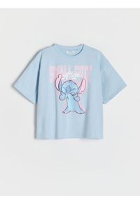 Reserved - Bawełniany t-shirt Lilo i Stitch - jasnoniebieski. Kolor: niebieski. Materiał: bawełna