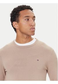 TOMMY HILFIGER - Tommy Hilfiger Sweter Essential Ssnl MW0MW39999 Beżowy Regular Fit. Kolor: beżowy. Materiał: bawełna #5