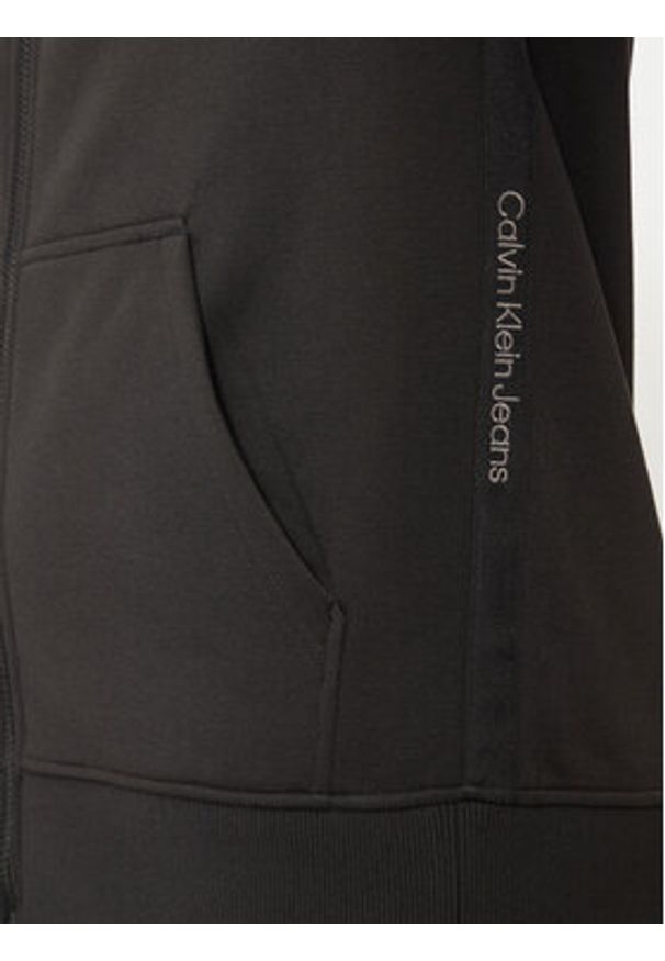 Calvin Klein Jeans Bluza J30J326778 Czarny Regular Fit. Kolor: czarny. Materiał: syntetyk