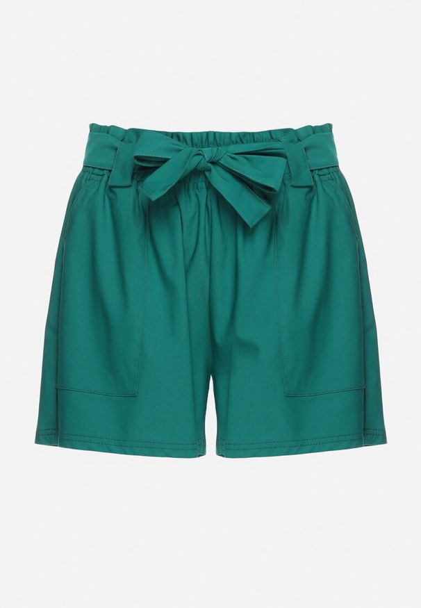 Born2be - Ciemnozielone Szorty Bermudy z Bawełną i Wysokim Stanem Ozdobione Wiązaniem Rosavia. Okazja: na co dzień. Stan: podwyższony. Kolor: zielony. Materiał: bawełna. Wzór: aplikacja. Styl: casual