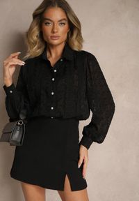 Renee - Czarna Koszula z Transparentnej Tkaniny z Koronką i Metalicznymi Przeszyciami Sepuria. Okazja: na co dzień. Kolor: czarny. Materiał: koronka, tkanina. Długość: długie. Wzór: koronka. Styl: casual