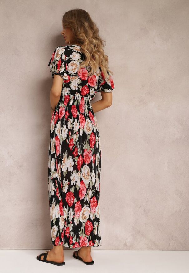 Renee - Czarno-Czerwona Kopertowa Sukienka Maxi w Kwiaty z Gumką w Talii Jazzly. Kolor: czerwony. Materiał: materiał. Długość rękawa: krótki rękaw. Wzór: kwiaty. Typ sukienki: kopertowe. Długość: maxi