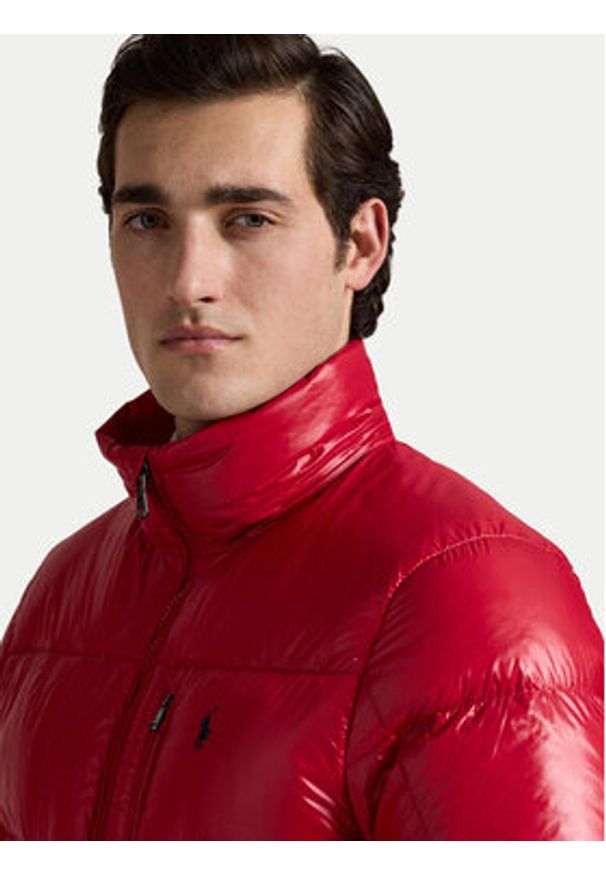 Polo Ralph Lauren Kurtka puchowa 710968281004 Czerwony Regular Fit. Typ kołnierza: polo. Kolor: czerwony. Materiał: syntetyk