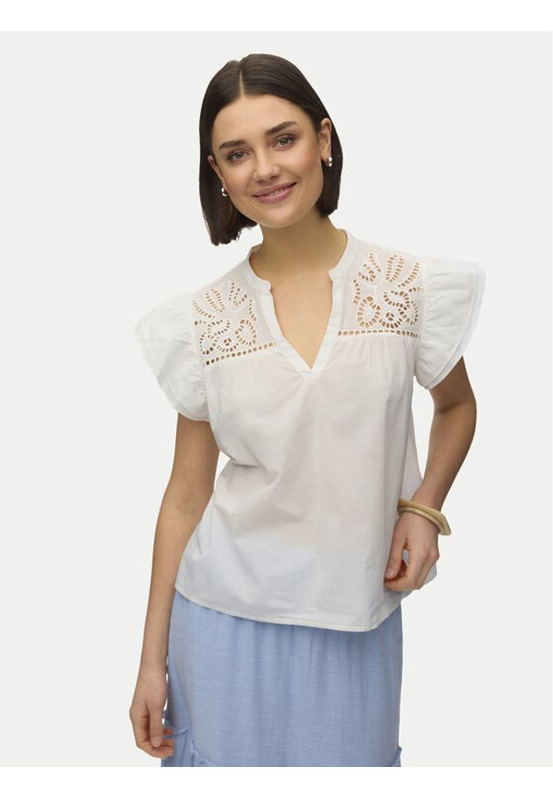Vero Moda Bluzka Line 10347292 Biały Regular Fit. Kolor: biały. Materiał: bawełna