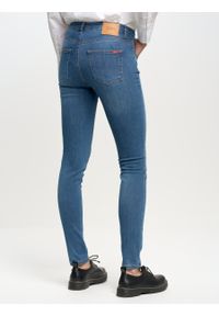 Big-Star - Spodnie jeans damskie zwężane Adela 296. Okazja: na co dzień. Kolor: niebieski. Styl: casual #5
