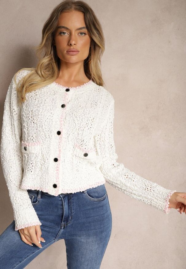 Renee - Beżowy Kardigan Rozpinany z Wiskozą i Imitacją Kieszeni Lialisa. Okazja: do pracy, na spotkanie biznesowe, na co dzień. Kolor: beżowy. Materiał: wiskoza. Styl: casual, elegancki, biznesowy