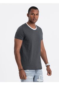 Ombre Clothing - Męski t-shirt z surowym wykończeniem – grafitowy V7 - Rozmiar: S. Okazja: na co dzień. Kolor: szary. Materiał: skóra, materiał, bawełna. Wzór: aplikacja. Styl: casual #3