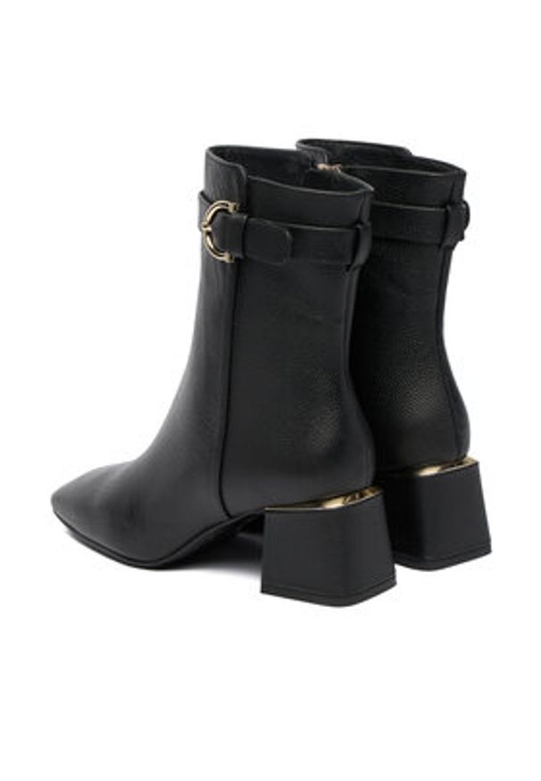Aigner Botki 1252300 Czarny. Kolor: czarny. Materiał: skóra