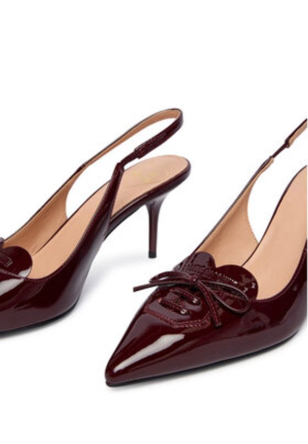 Love Moschino - LOVE MOSCHINO Szpilki JA10517G0NIH0556 Bordowy. Kolor: czerwony. Materiał: lakier, skóra. Obcas: na szpilce