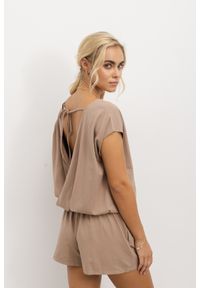 KOMBINEZON ZOE TAUPE One size - Flawless. Materiał: bawełna, skóra, elastan. Długość: krótkie. Sezon: lato. Styl: wakacyjny