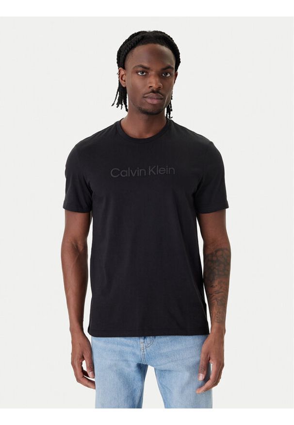 Calvin Klein T-Shirt LV04LF810G Czarny Regular Fit. Kolor: czarny. Materiał: bawełna